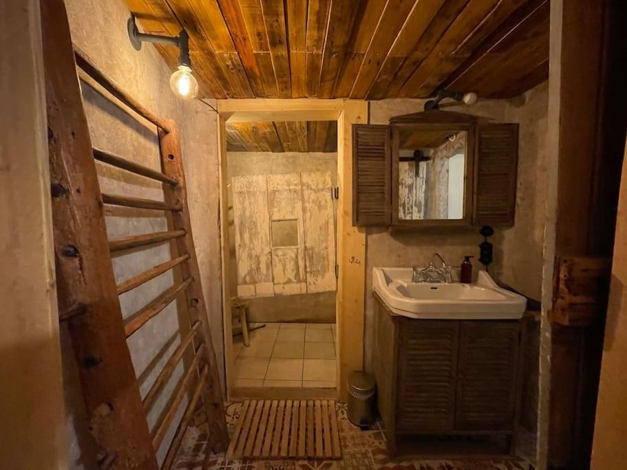 Holiday home Maison Vigneron - Maison Et *