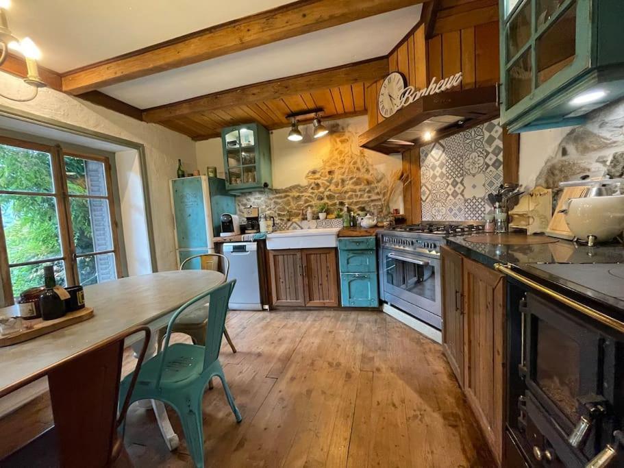Maison Vigneron - Maison Et Holiday home Saint-Didier-sur-Beaujeu